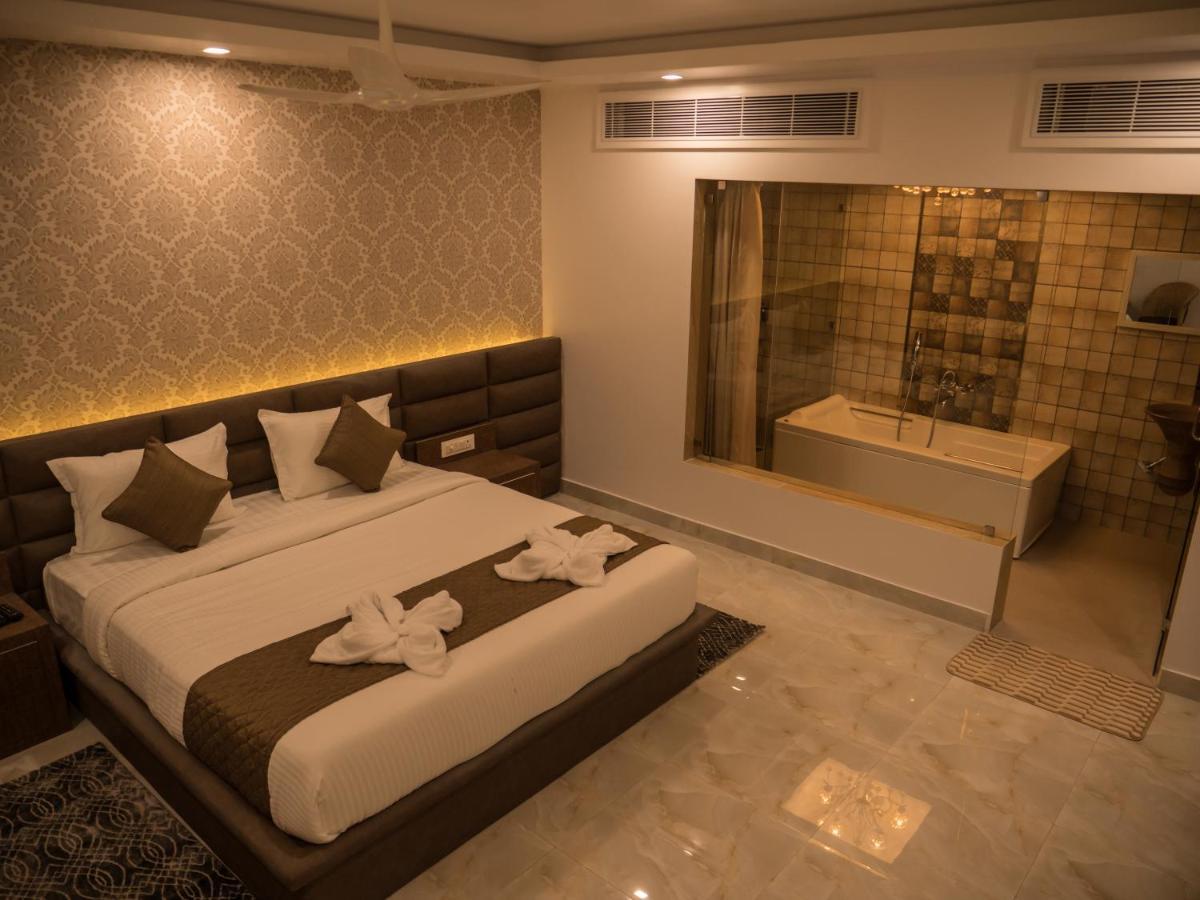 Hotel Blue Waves Jangli Ghat Екстер'єр фото