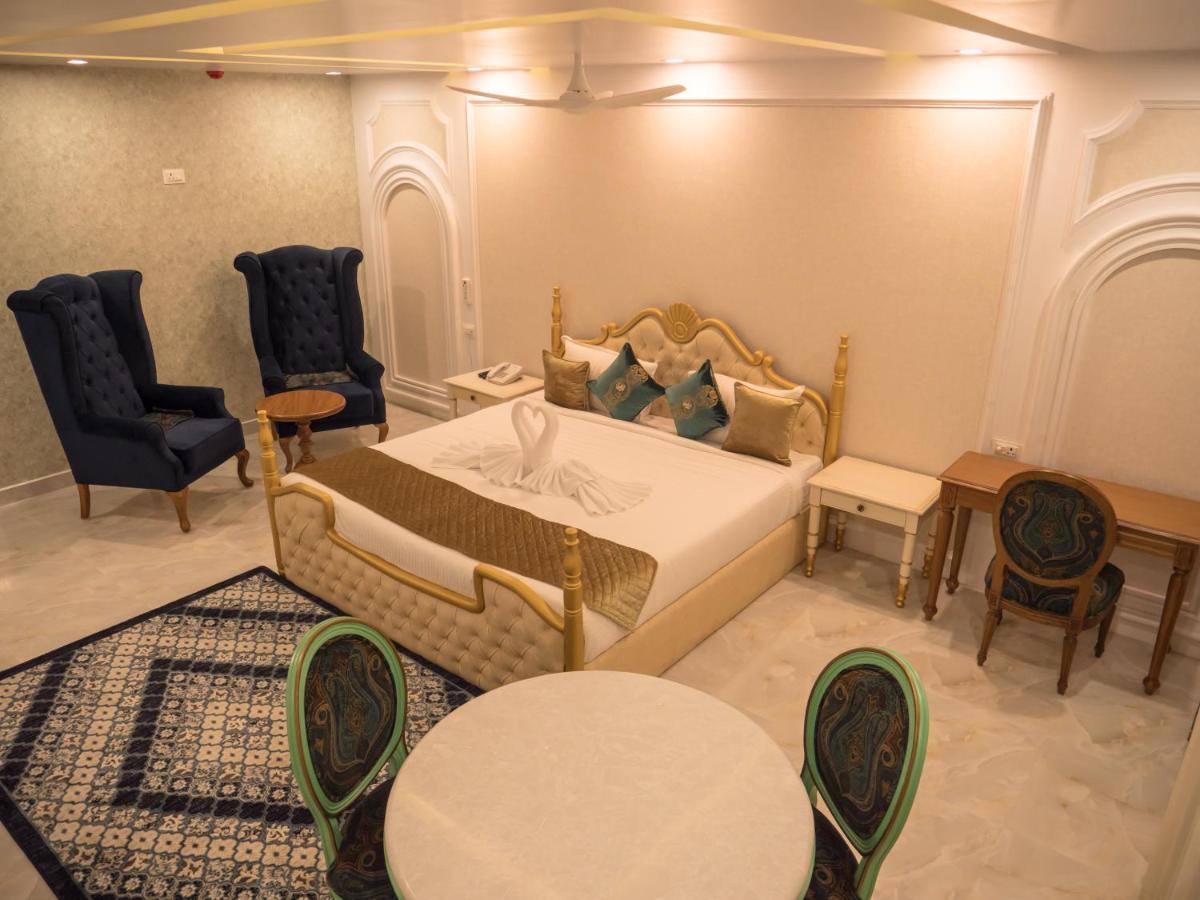 Hotel Blue Waves Jangli Ghat Екстер'єр фото